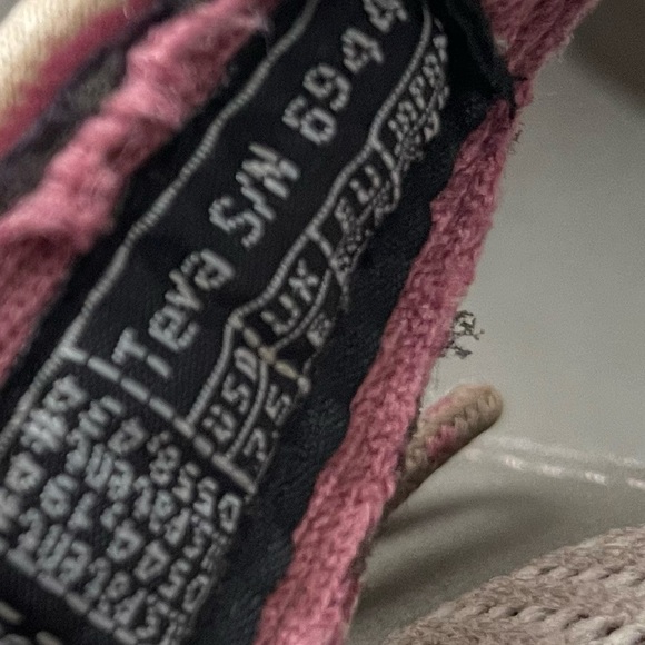 Teva Tan and Pink Athletic Sandals size 7.5 - Picture 9 of 17